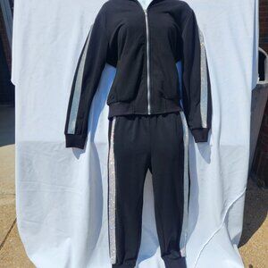 two peace walking suit